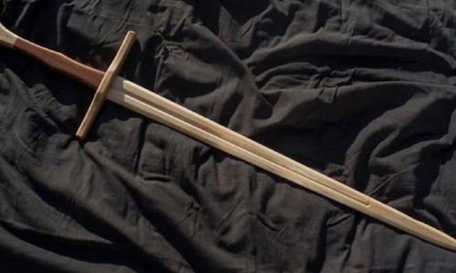 Medieval Swords: The Legendary Weapons of Knights and Warriors